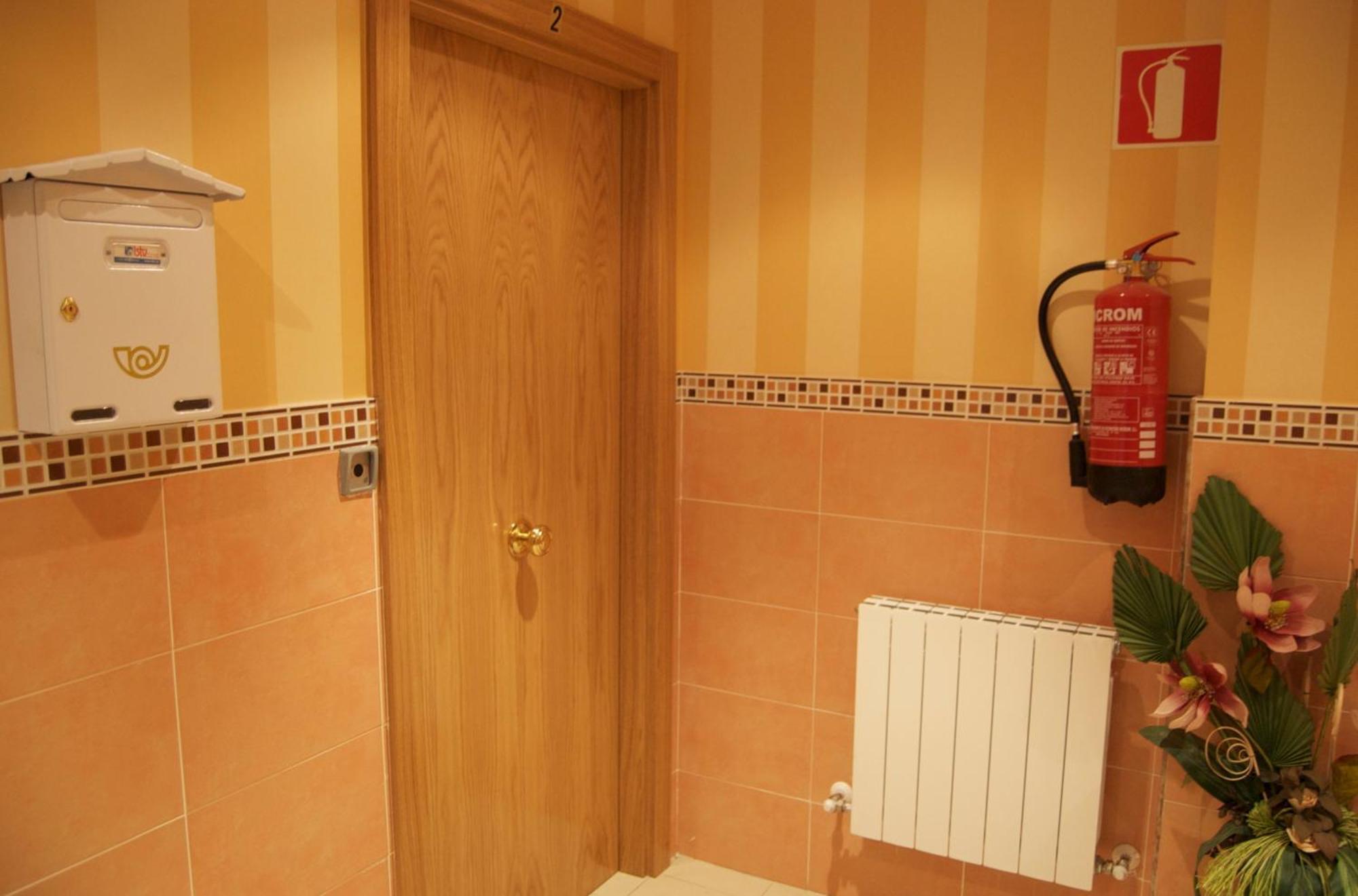 Pension Zorroza 1 Bilbao Extérieur photo